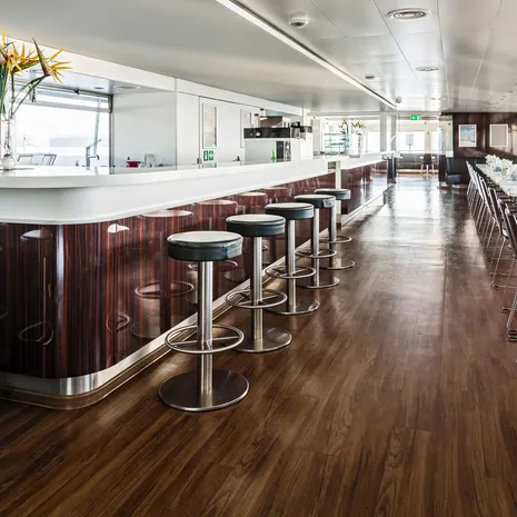 wineo Designboden wineo Designboden Holzoptik Dunkel Restaurantbereich
